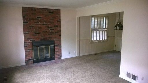 3rd image of 1235 Darr Dr