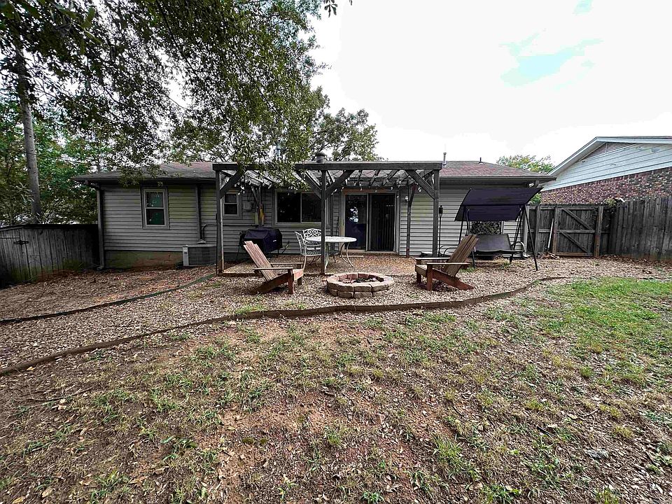 1st image of 204 Timberline Dr