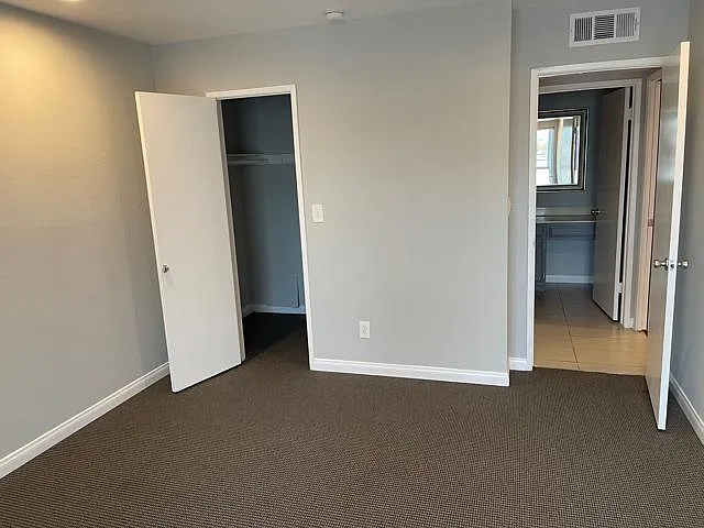 7556 Hampton Ave #304 — Photo 8