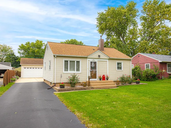1216 John St, Joliet, IL 60435
