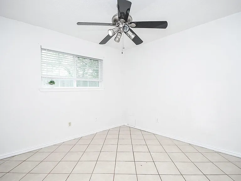 2406 Blue Mist Ct — Photo 24