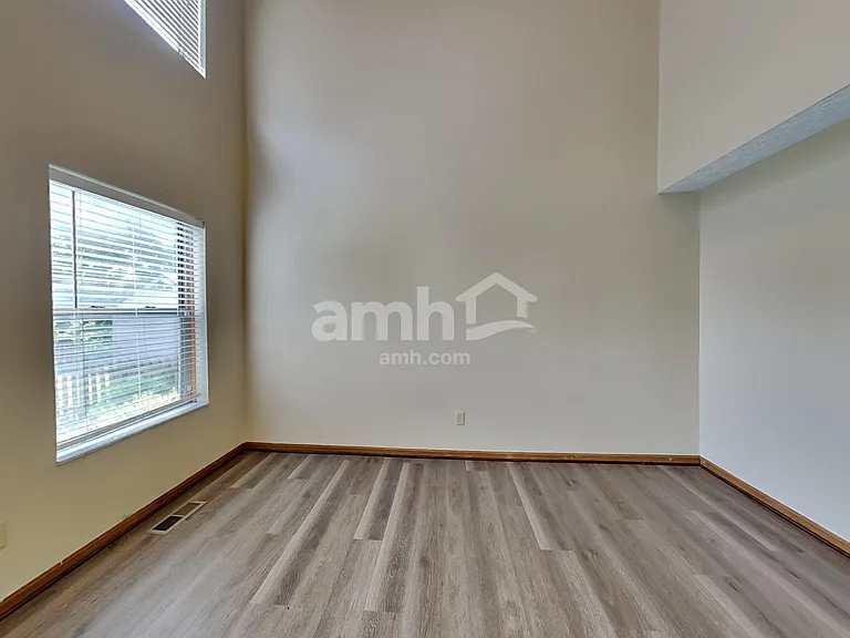 172 Steiger Ct — Photo 5