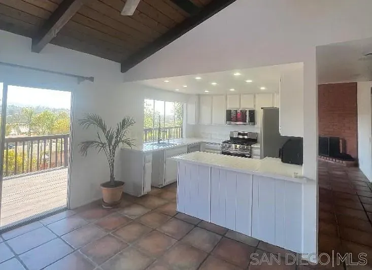 624 Schafer Pl — Photo 16