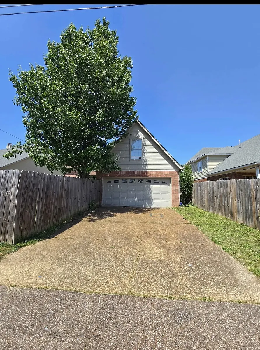 Building Photo - 830 N Ericson Rd