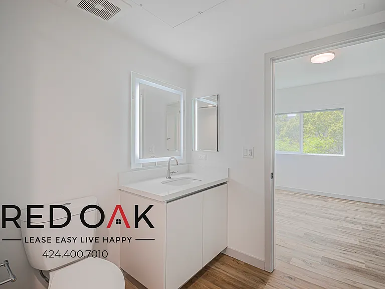 1240 Magnolia Ave #402 — Photo 16