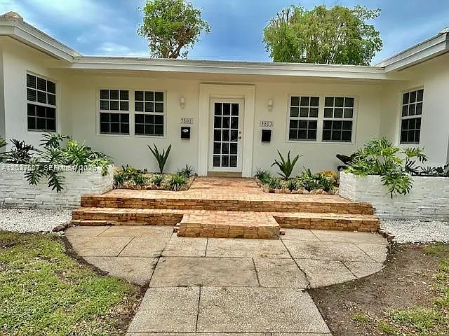 3801 Ponce De Leon Blvd — Photo 3
