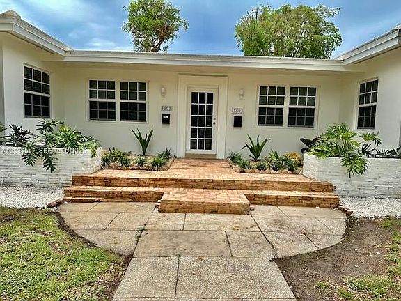 3rd image of 3801 Ponce De Leon Blvd #3801