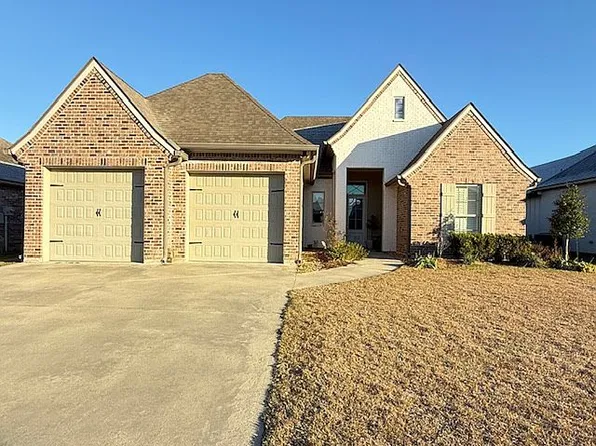 213 Gentle Island Dr, Broussard, LA 70518