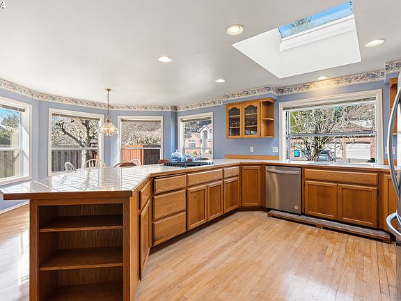 5th image of 1416 NE 158th Ct