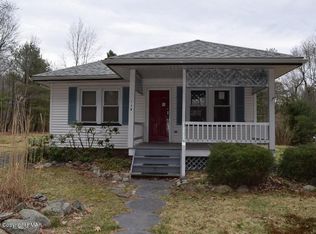 110 Richs Rd, Cresco, PA 18326