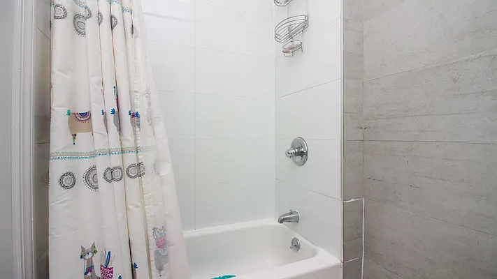 Rented by Nooklyn NYC LLC | media 26