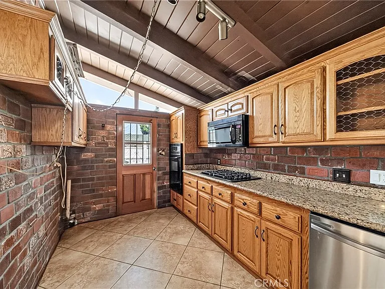 14621 Dalmatian Ave — Photo 7
