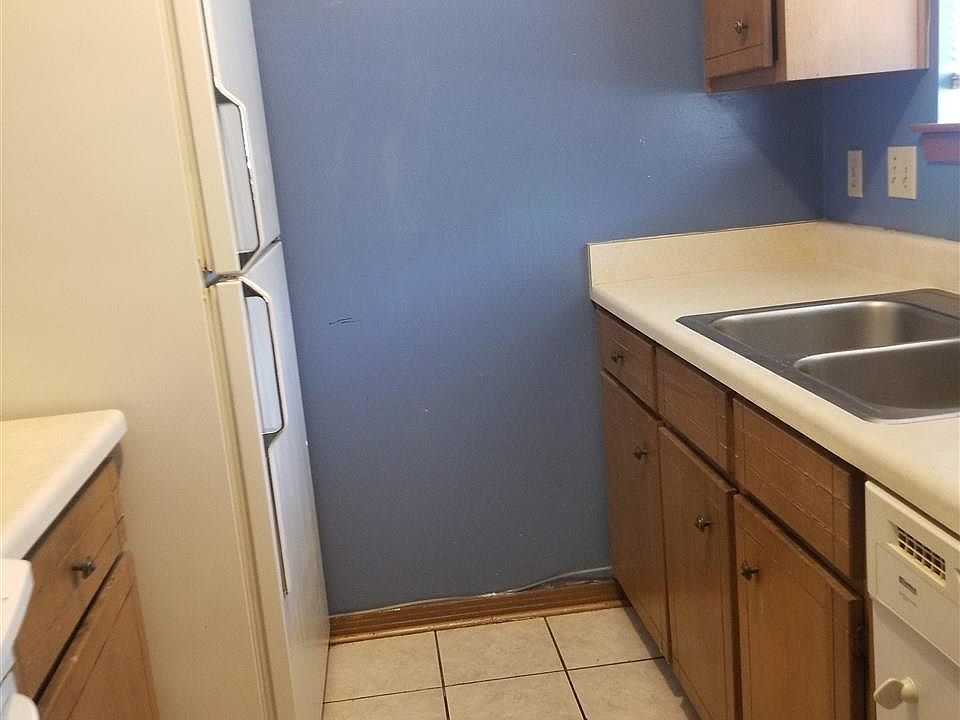 2nd image of 7702 Kipling St APT B