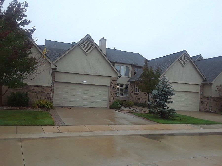 2nd image of 14887 Stoney Brook Dr W