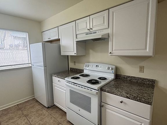 2nd image of 365 Alemar Way APT 1