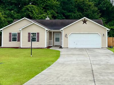 303 Top Knot Rd, Hubert, NC, 28539