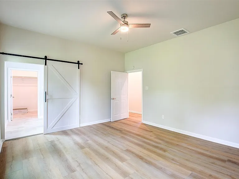 411 N Josephine St — Photo 9