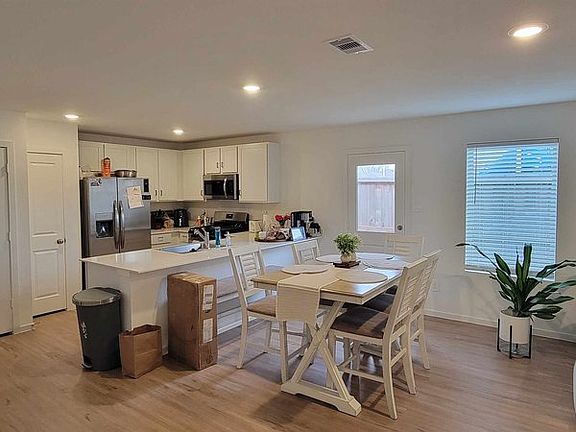 3rd image of 17843 Grove Hill Dr