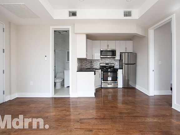 3rd image of 2105 Atlantic Ave #1