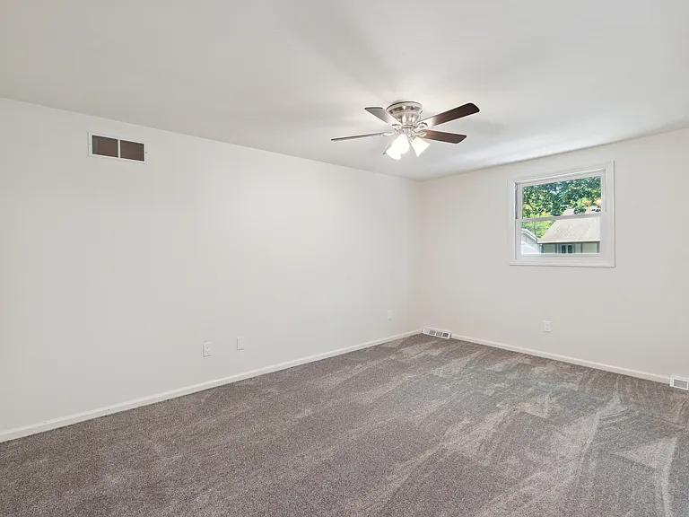 2410 Wealdstone Rd — Photo 37