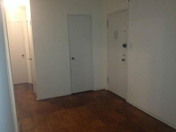 3rd image of 413 Grand St APT 1605