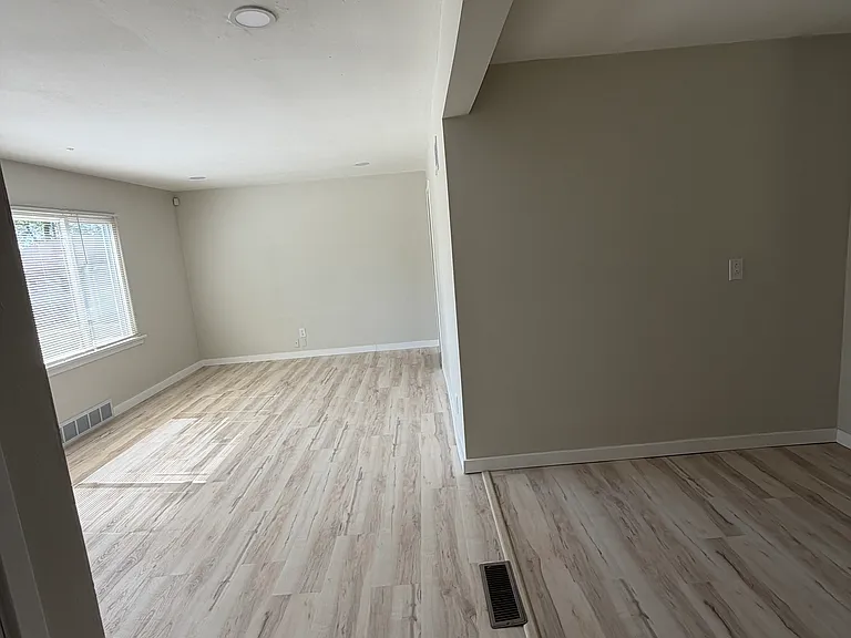 6829 Larry Ln — Photo 2