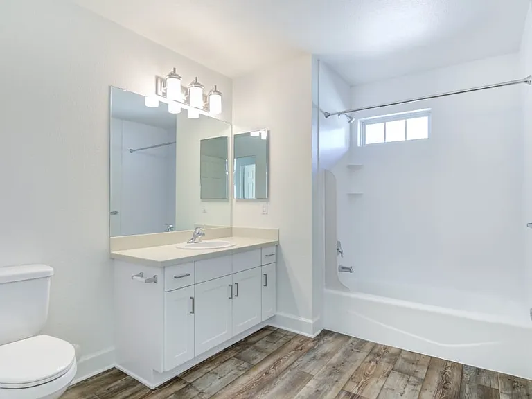 Aero Ridge - Military Housing — Photo 14