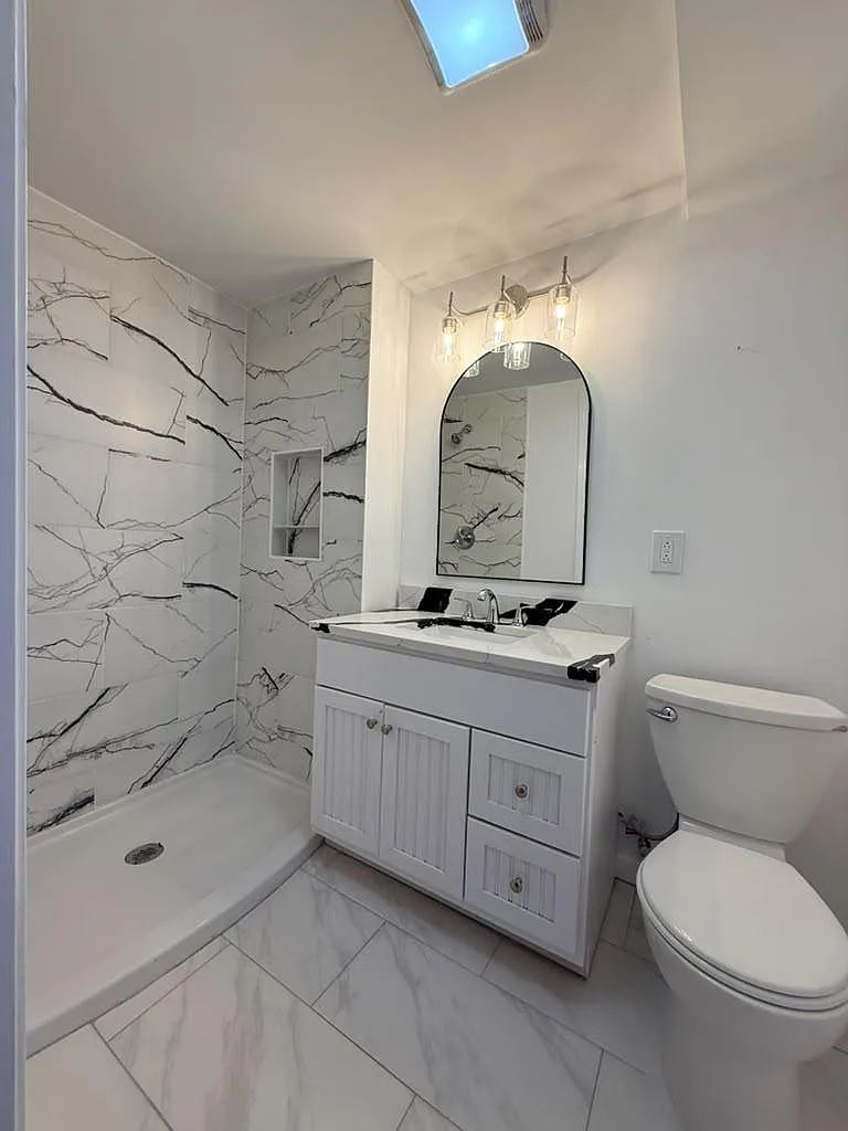 4 bed, 5.0 bath, 1710 sqft, $1,018 — Photo 3