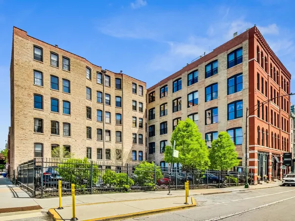 525 N Halsted St Unit 202, Chicago, IL 60642