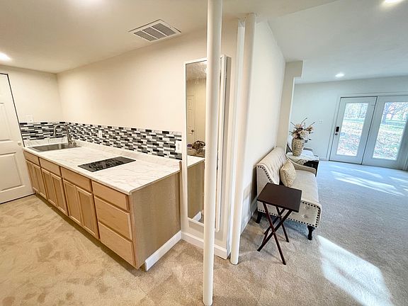 3rd image of 12923 Circle Dr #B
