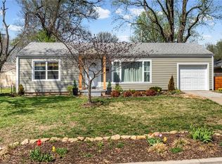 7522 W 64th Ter, Overland Park, KS 66202
