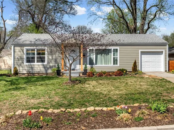 7522 W 64th Ter, Overland Park, KS 66202