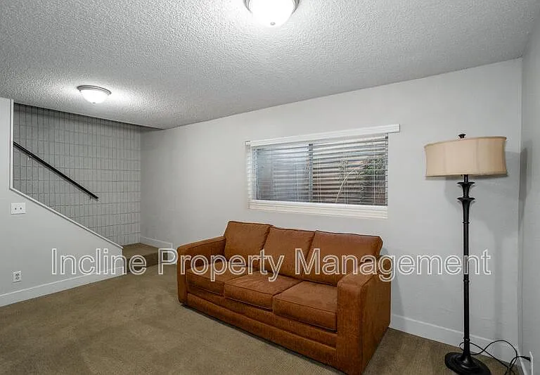 781 N Valley View Dr #16 — Photo 9