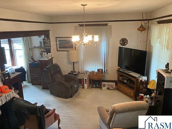 5th image of 208 Linden St SW