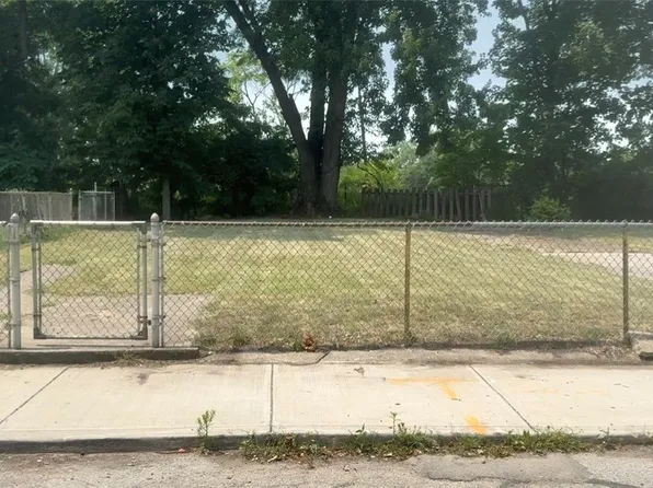 V/l 2572 West St #27, Cleveland, OH 44113