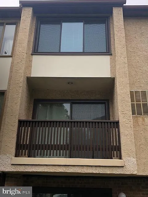 2 bed, 1400 sqft, $2,400 — Photo 2
