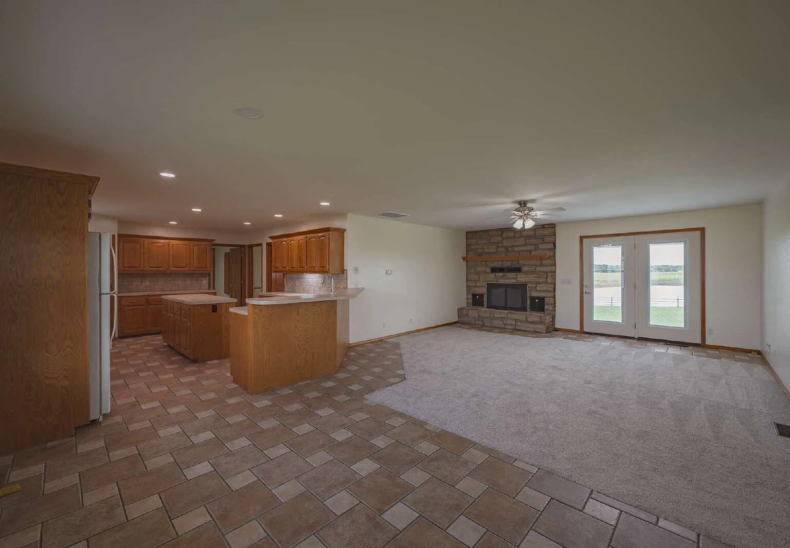 3 bed, 2.0 bath, 1680 sqft, $1,800 — Photo 2
