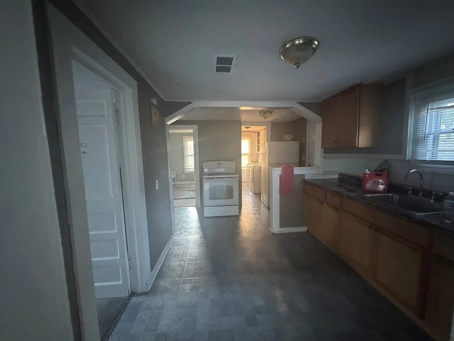 2 bed, 760 sqft, $1,350 — Photo 4