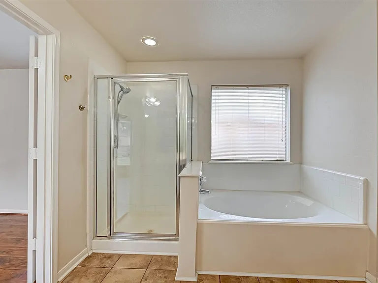 3630 Winstrome Ct — Photo 34