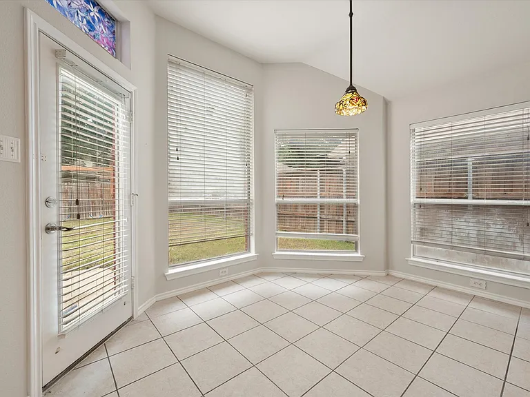 6103 Sea Island Trl — Photo 14