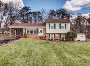 176 Stage Coach Ln, Madison Heights, VA 24572