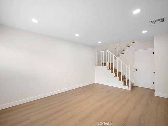 4th image of 8601 Sunland Blvd Unit 5