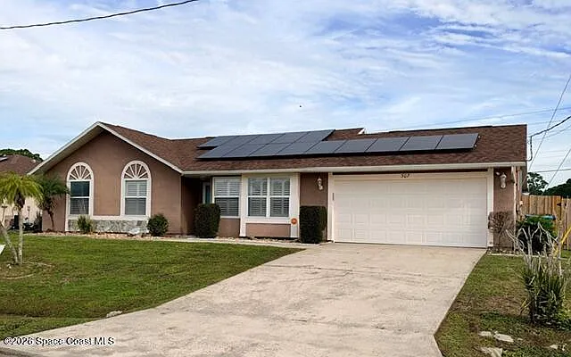 3 bed, 2.5 bath, 1580 sqft, $2,300 — Photo 3