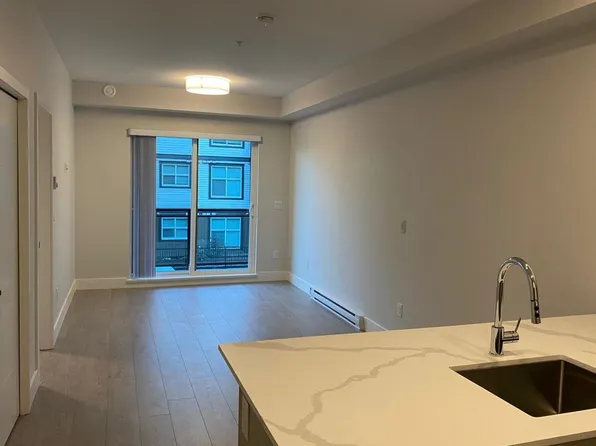 5486 199a St #213, Langley, BC V3A 4T9