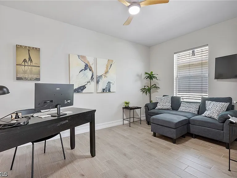 17639 Wild Iris Ln — Photo 6