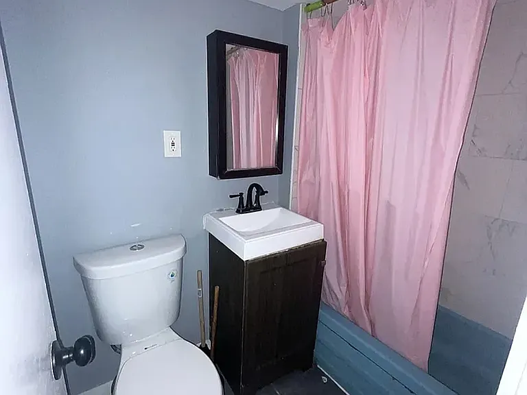 559 Grove St #6D — Photo 4
