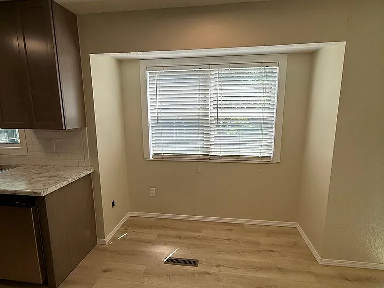 5842 S Buttercup Ln — Photo 9
