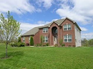 409 Middlecreek Dr, Oley, PA 19547