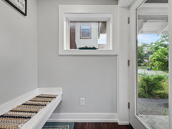 5th image of 1059 Martin Luther King Jr St SE