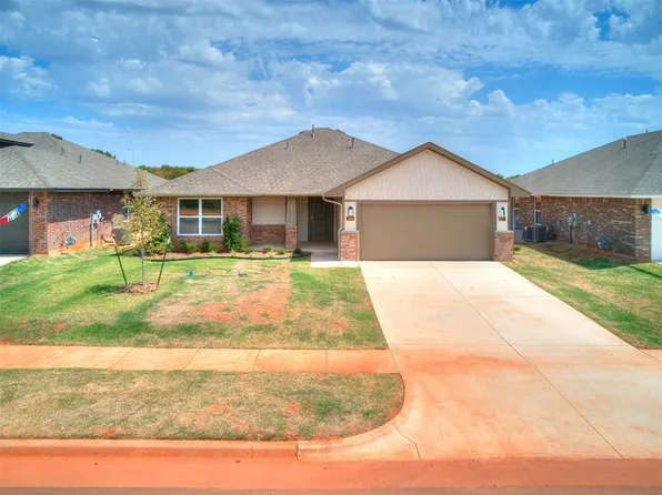 1804 Pin Cherry Ln, Moore, OK 73160